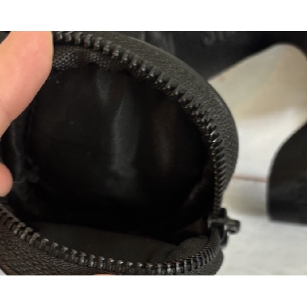 STEVE MADDEN BLACK W LOGO BELT BAG FANNY PACK CROSSBODY BAG W AIRPOD CASE. - Picture 4 of 6